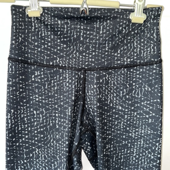 Lululemon Leggings 7/8 - Picture 2 of 7